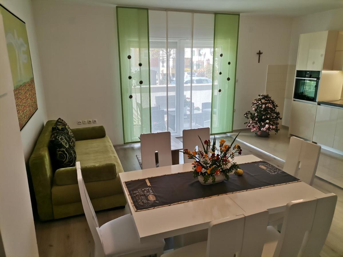Apartment Drosanjica Zara Esterno foto