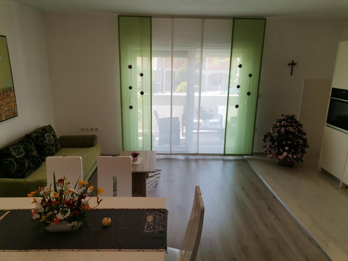 Apartment Drosanjica Zara Esterno foto