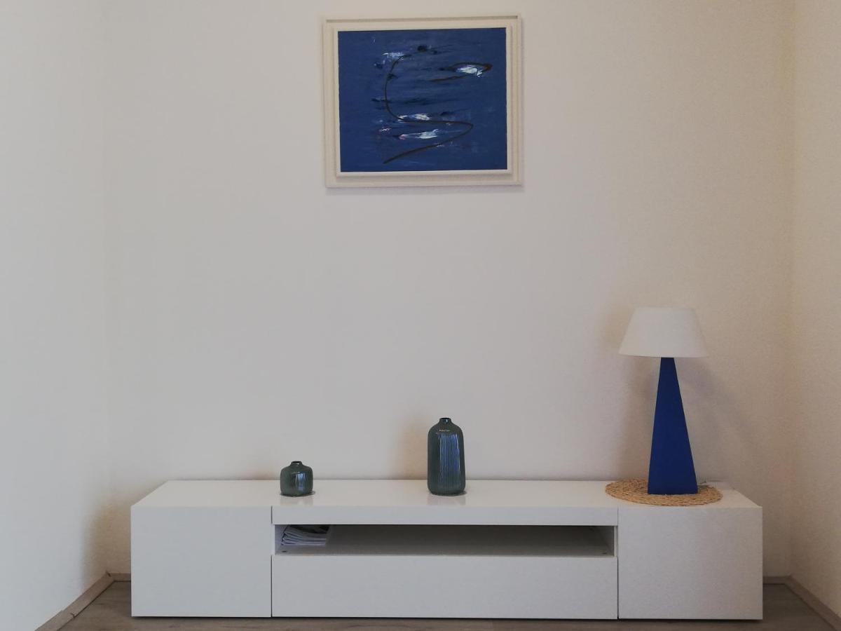 Apartment Drosanjica Zara Esterno foto